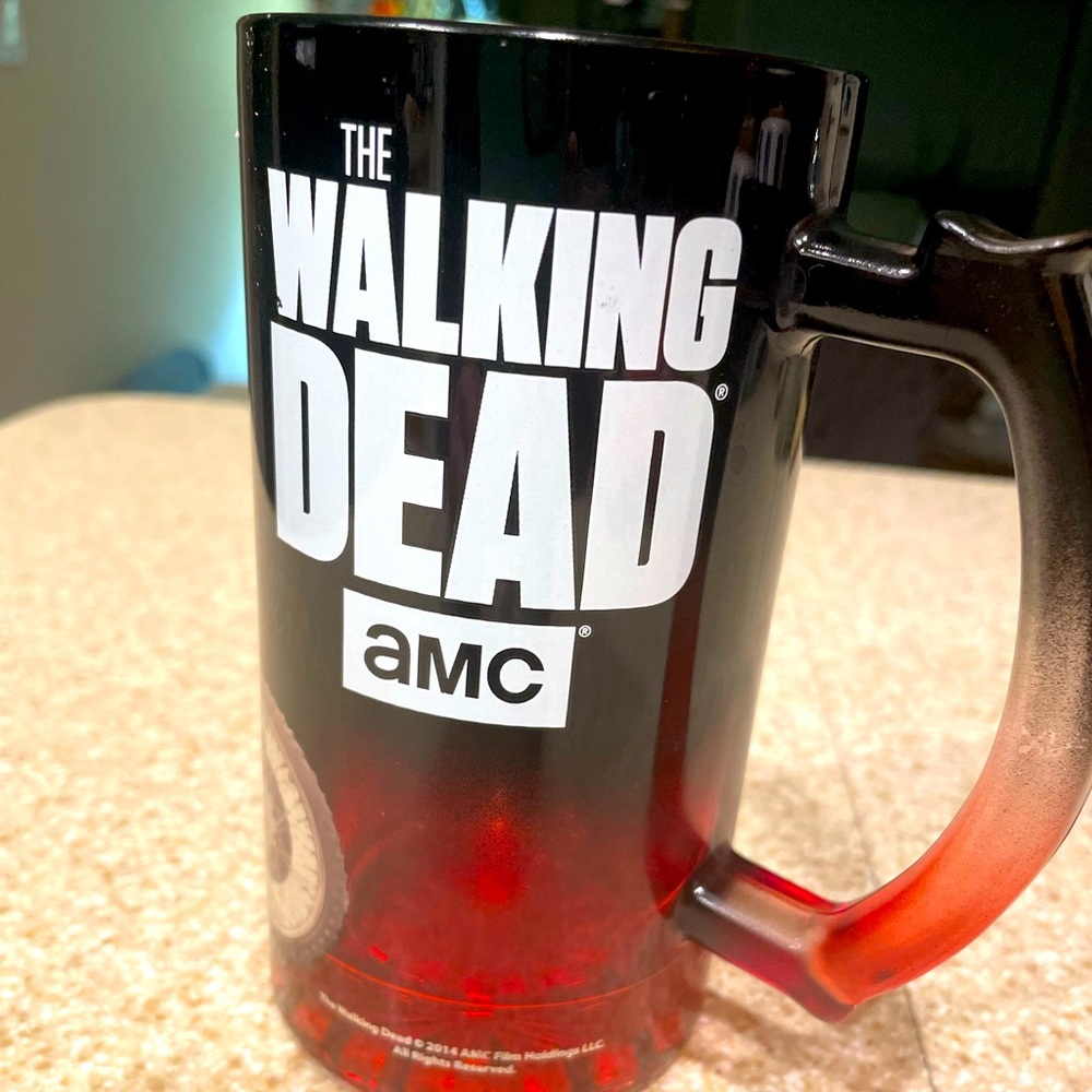 Walking Dead vintage beer mug,no cracks, scratches,stains,excellent condition